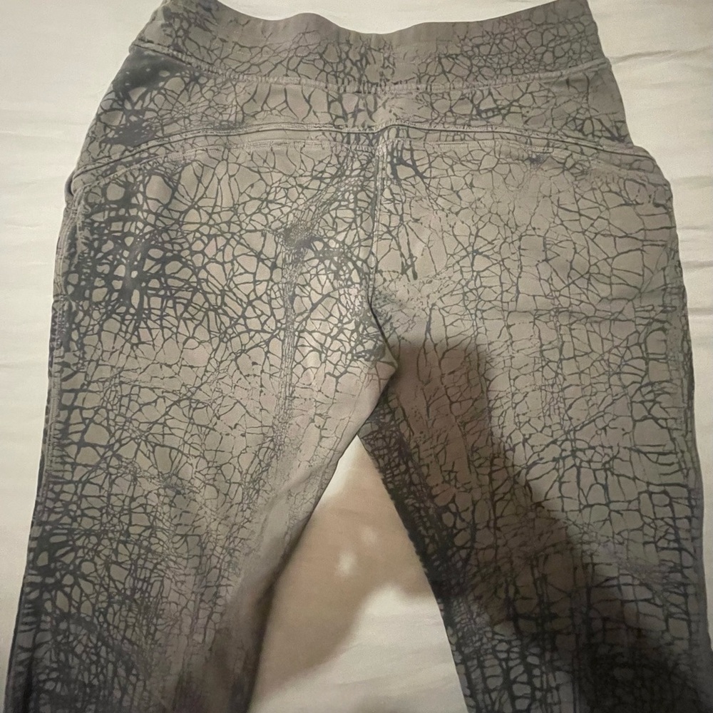 Lululemon Athletica Warm Down Thread Dye Joggers - Picture 2 of 6
